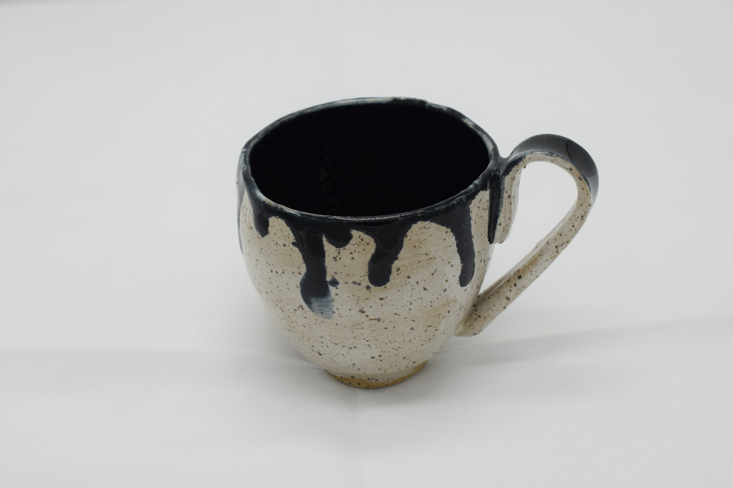 Ceramic Coffee Cups and Mugs - #004 (White with Black Drips)