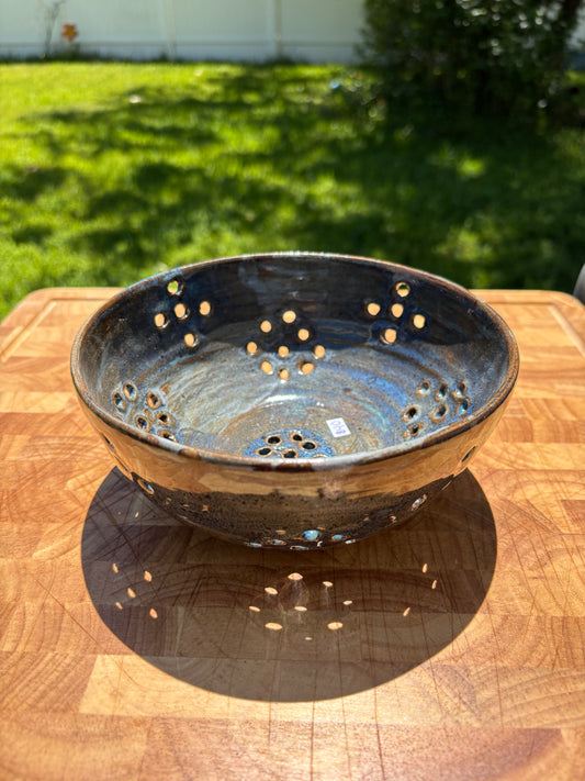 Handmade Berry Washing Bowl